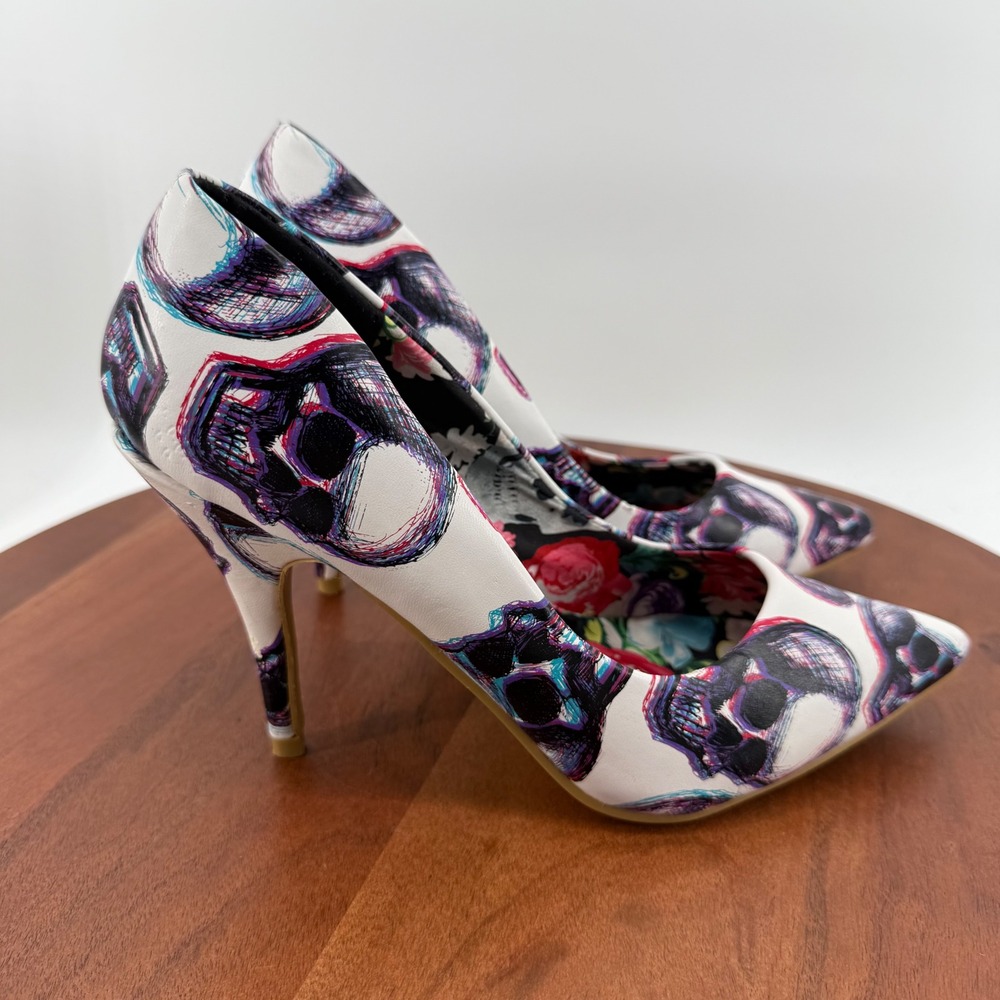 Iron Fist Skull Pumps Womens White Floral Goth Punk Stiletto Heels EU 39/US 8